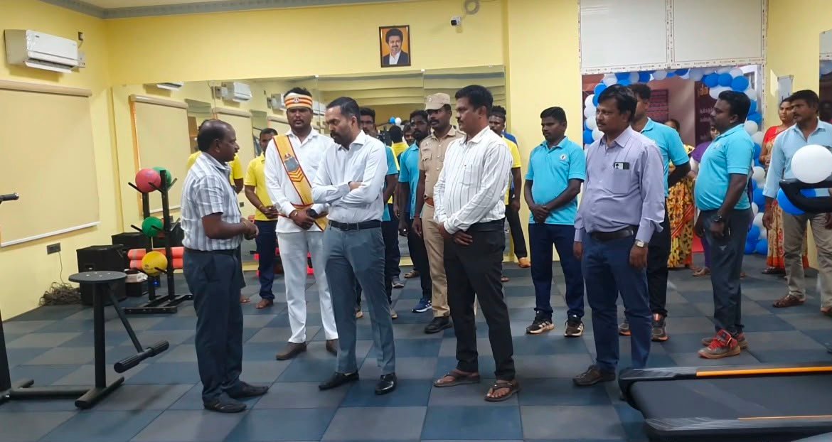 மாவட்ட திறந்தவெளி விளையாட்டு அரங்கில் நவீன உடற்பயிற்சி கூடம் திறப்பு