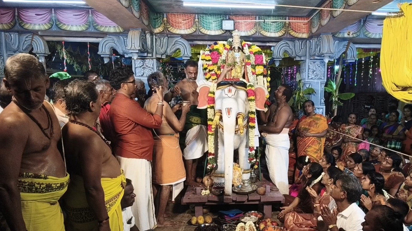 மதுரை வீர அழகர் கோயில் ஆடி பிரம்மோற்சவ விழாவில் திருக்கல்யாண வைபவம்