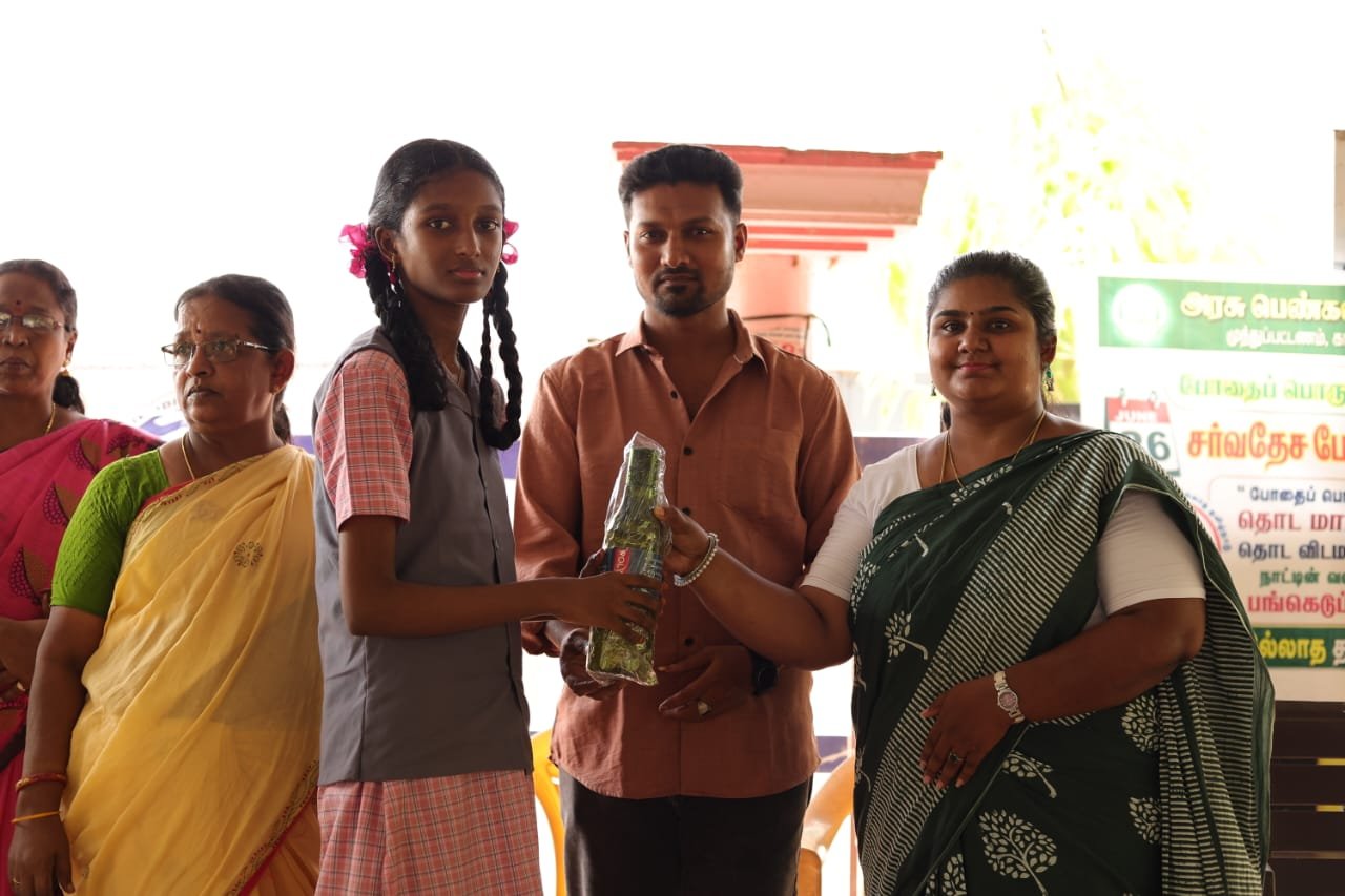 காரைக்குடி முத்துப்பட்டினம் அரசு பெண்கள் மேல்நிலைப்பள்ளியில்   போதை விழிப்புணர்வு நிகழ்ச்சி